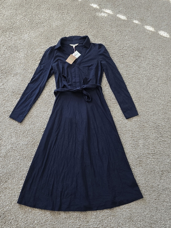Boden Dresses & Skirts - Boden Navy Solid Collared Long Sleeve Belted Tie Knit Midi Dress Chic Size 4 NEW